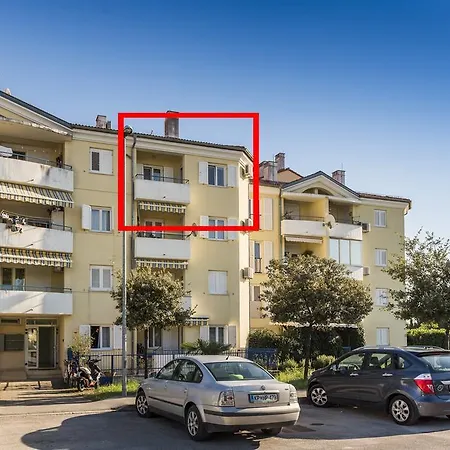 Sunny Moela Umag
